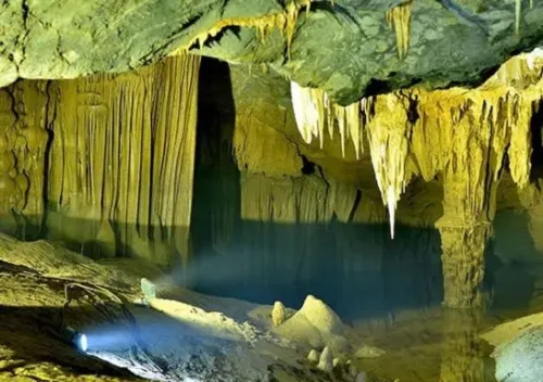 Tour Huế - Phong Nha - Thiên Đường - Bà Nà 4 ngày 3 đêm